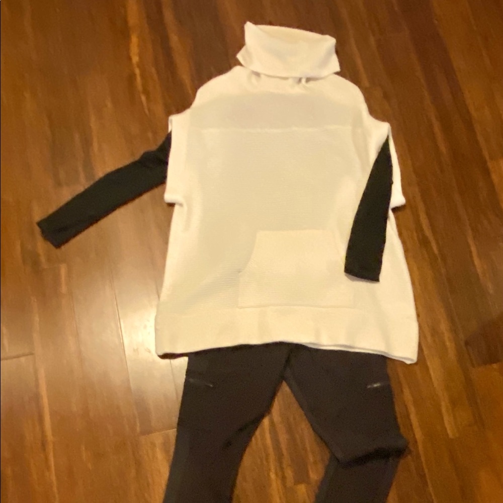 Minnie Rose cashmere tunic